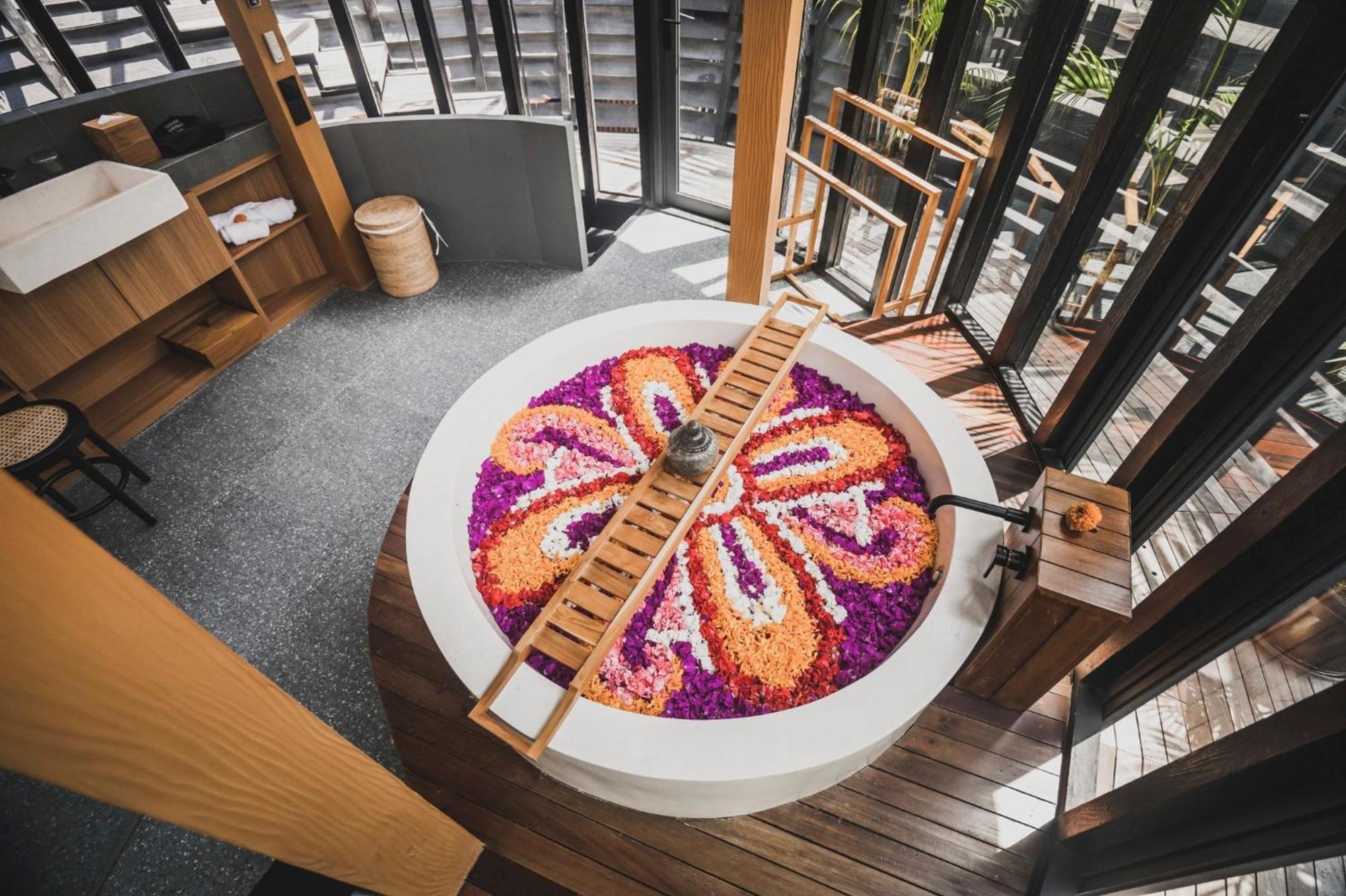 Canggu Cabana Resort & Spa By Ini Vie Hospitality Dış mekan fotoğraf